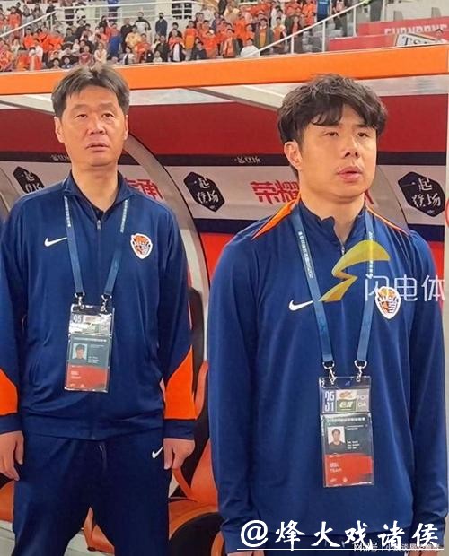 李霄鹏携蒿俊闵告别青岛海牛,下一站五大猜想引爆球迷热议,去向成谜引关注 李霄鹏携蒿俊闵告别青岛海牛,下一站五大猜想引爆球迷热议,去向成谜引关注